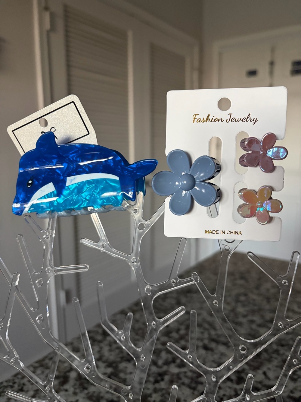 Fashion Jewelry Blue Dolphin Hair Clip with Blue and Pink Flower Studs